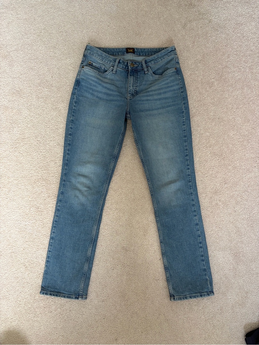 Lee Women's Light Blue Mid-Rise Jeans - size 8M